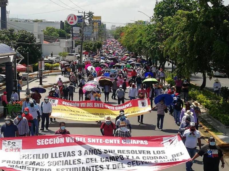 Maestros en Chiapas inician plantón; será hasta que se instale el diálogo