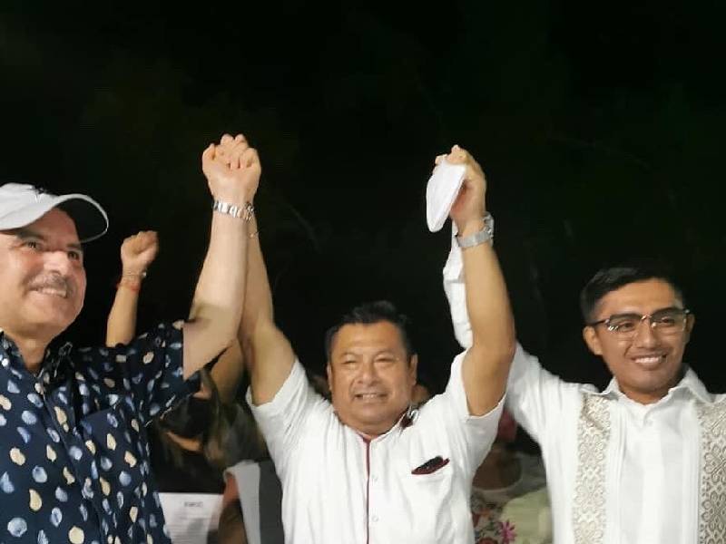 Marciano Dzul da a conocer a una parte de su gabinete