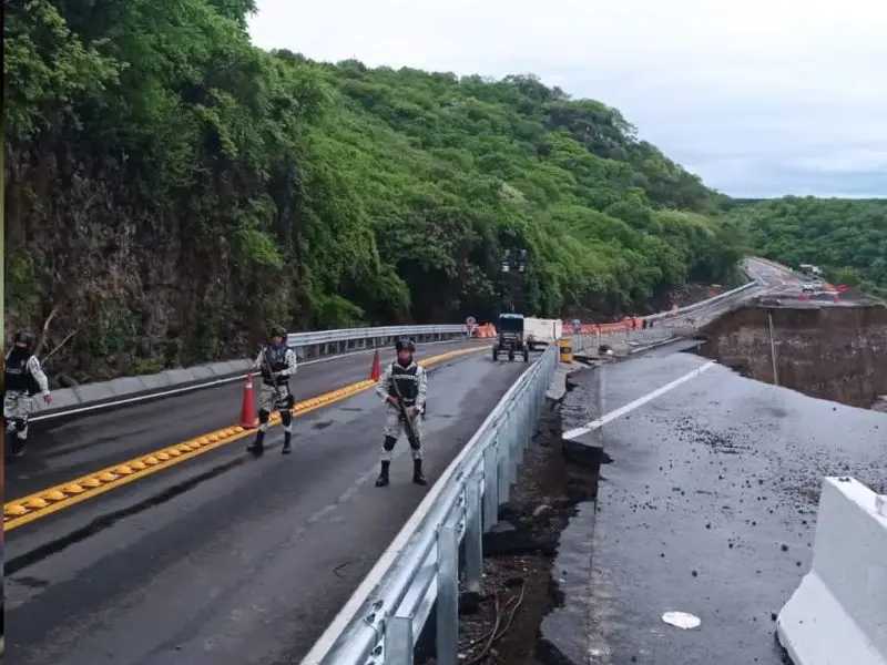 Nuevo colapso en la Siglo 21, en el tramo Cuatro Caminos-Las Cañas