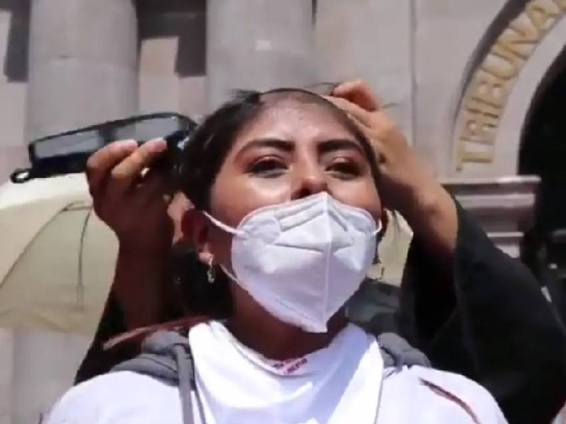 MUJERES