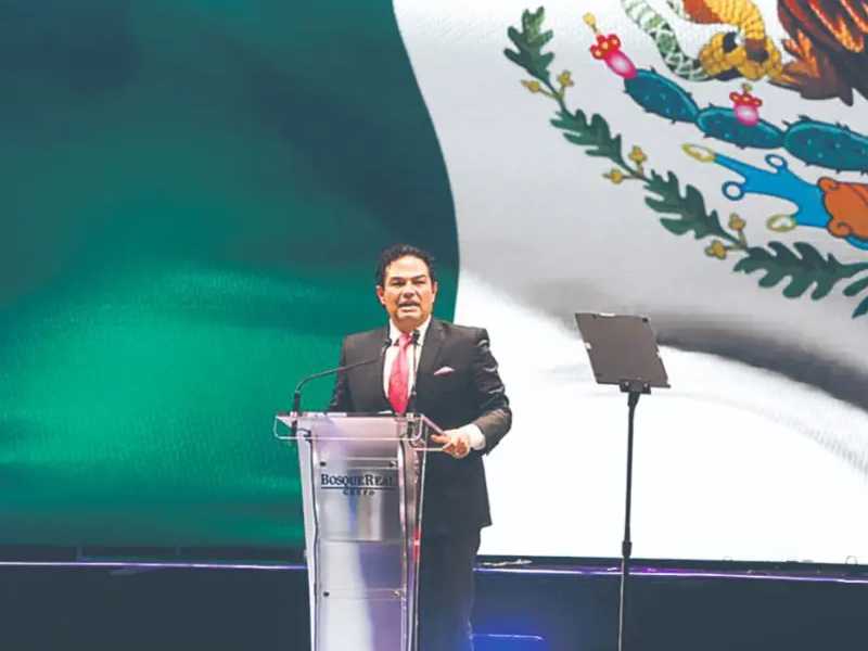 Gobiernos panistas, a favor de trabajar con AMLO: Del Villar