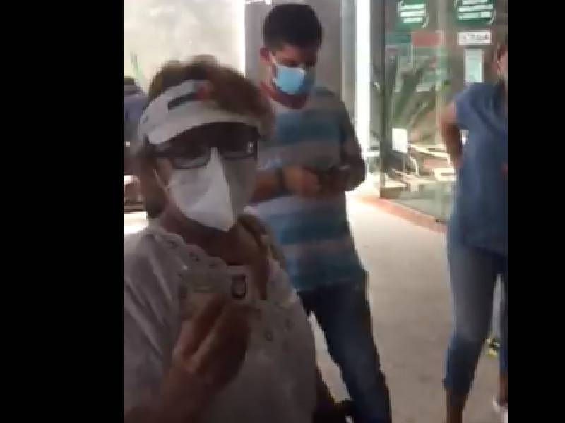 No nos están dejando votar, denuncian en casilla especial en Mérida