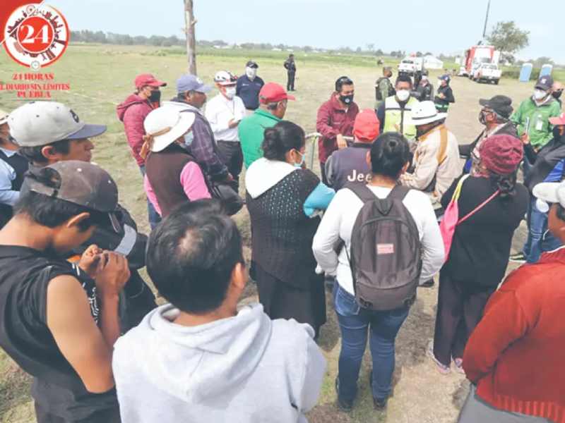 Preocupa a vecinos daños en cosechas a causa del socavón