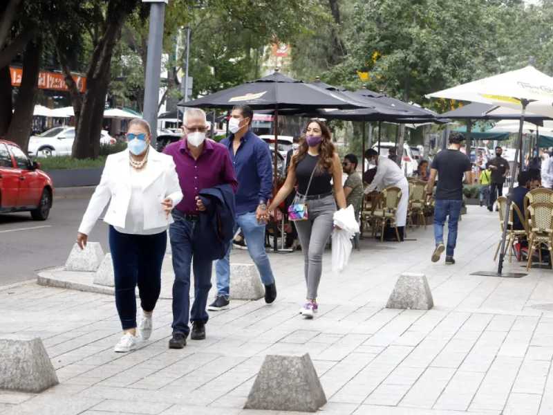 Mexicanos celebran el Día del Padre desde sus hogares