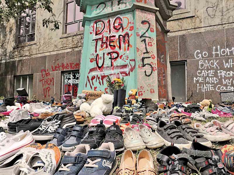 Reprochan al Papa por caso de niños perdidos