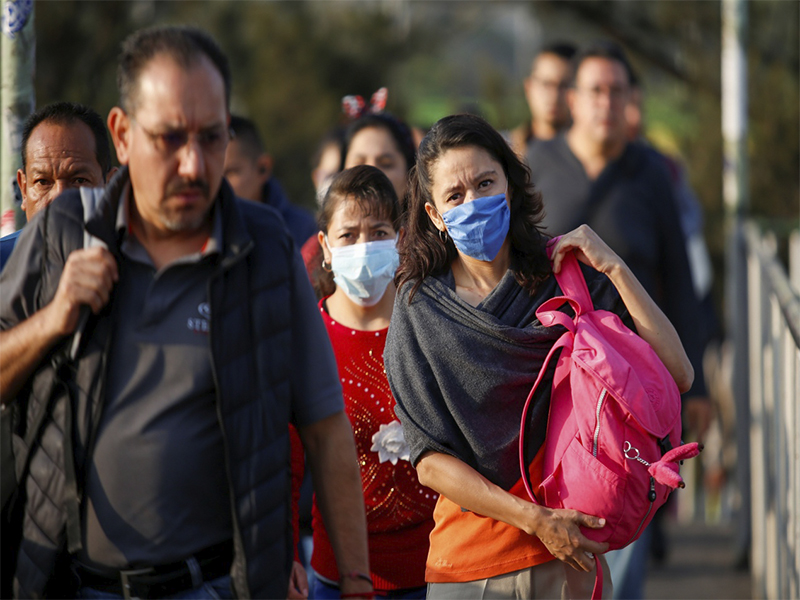 Campeche retrocede a color naranja de Covid