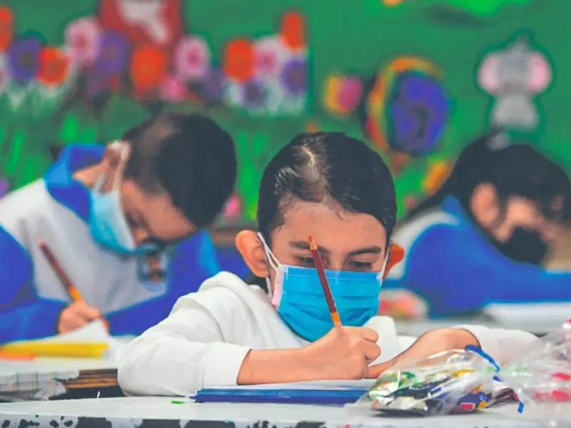 ¡Dificultades en el regreso a clase! Anuncian 3 casos más de COVID en CDMX