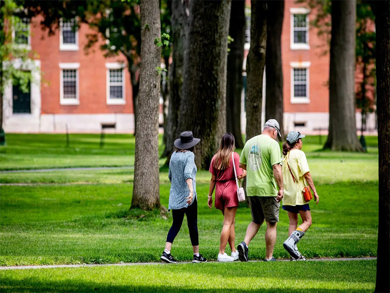 Escuela de negocios de la Universidad de Harvard dejará Argentina