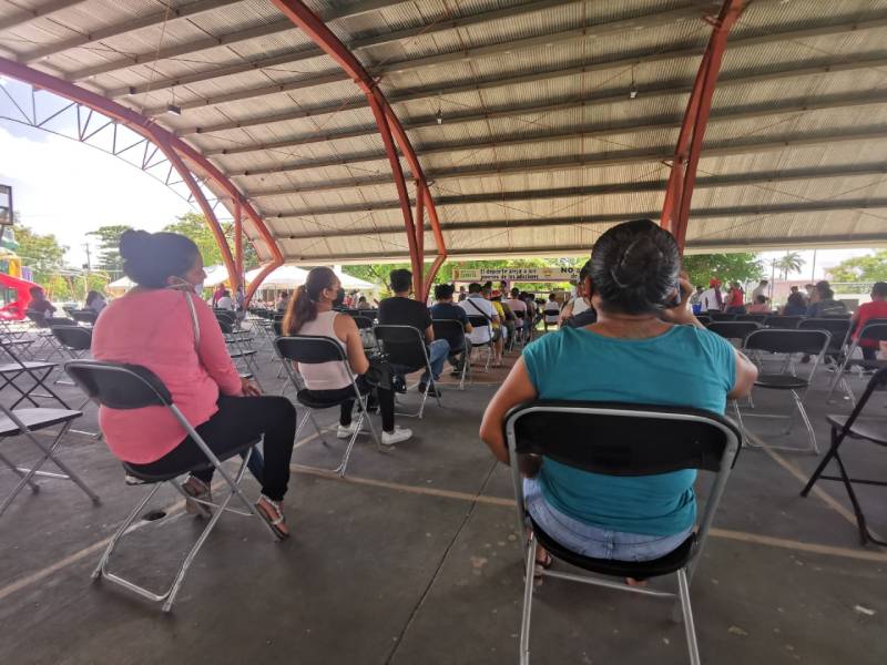 Avanza vacunación en Cancún contra el Covid-19 ; casi sin filas