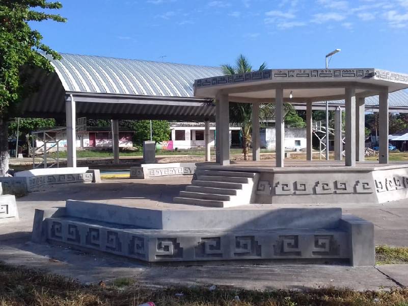 Exigen pobladores concluir obra inconclusa en Felipe Carrillo Puerto