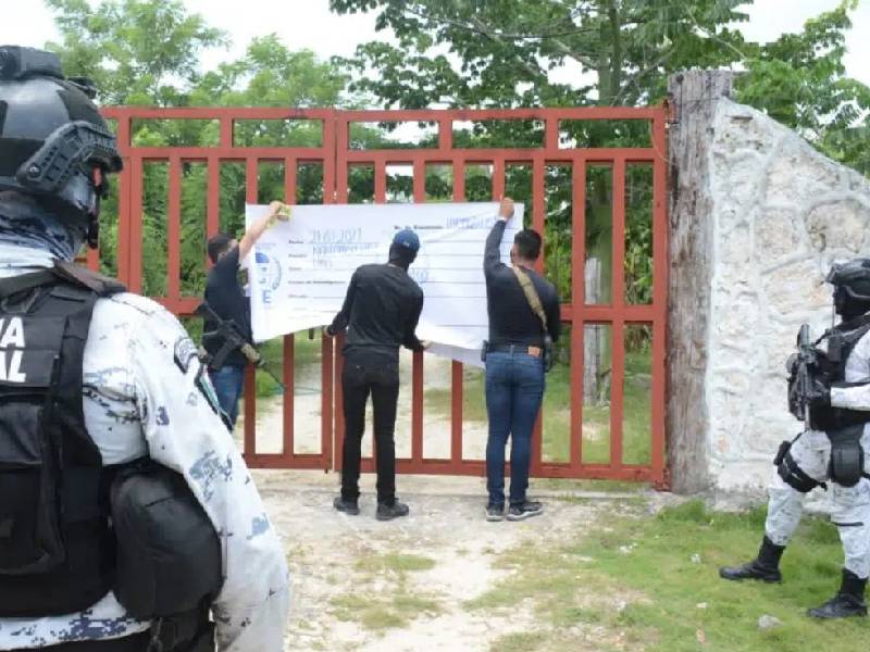 FGE de Quintana Roo realiza cateos en Leona Vicario