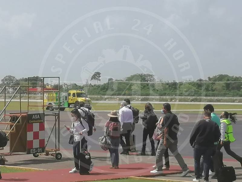 Llega López Obrador a la capital quintanarroense