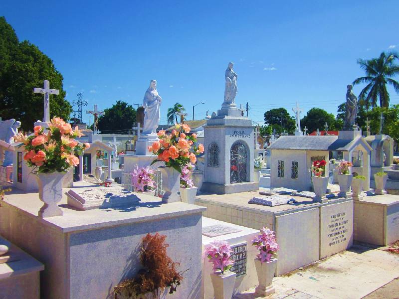 Ocupadas, 100% de fosas de Chetumal