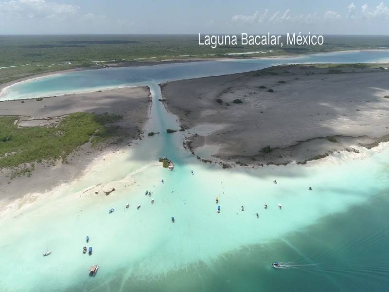 Permanecen aguas turbias en la Laguna de Bacalar