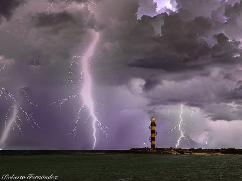 Se espera actividad eléctrica este viernes por la noche en Quintana Roo