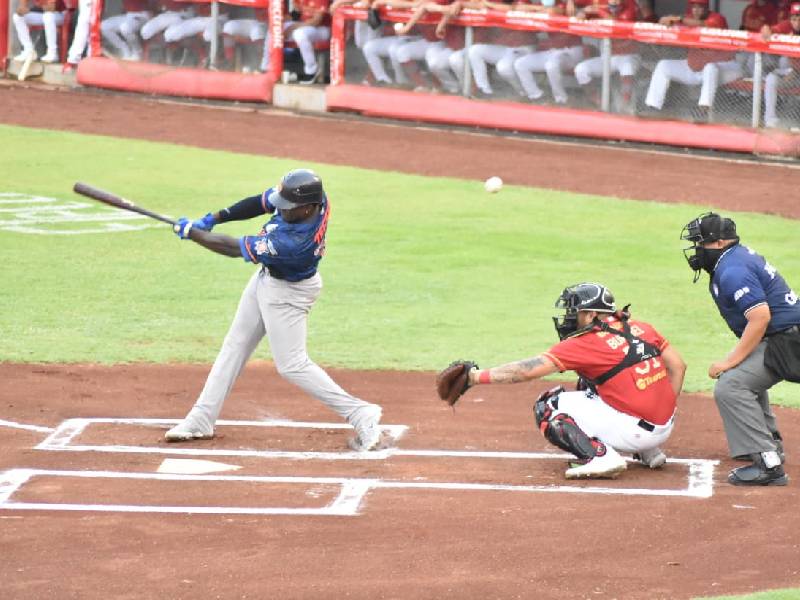 Tigres gana 5-3 a Piratas e iguala serie en Campeche