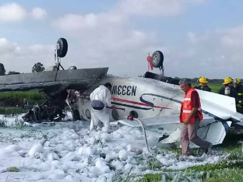 Video. Cae aeronave en Durango; reportan un muerto y 5 heridos