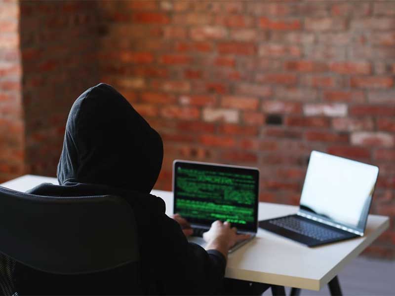El mundo bajo ataque digital; Generación Z toma la ventaja