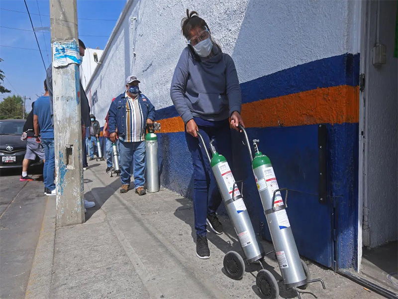 Toma hasta dos horas llenar tanques en Jalisco