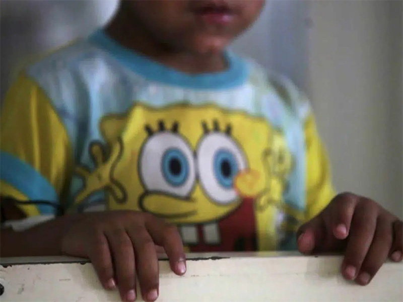 Rescatan a niño de cinco años; recibía golpizas por ÔÇ£traviesoÔÇØ