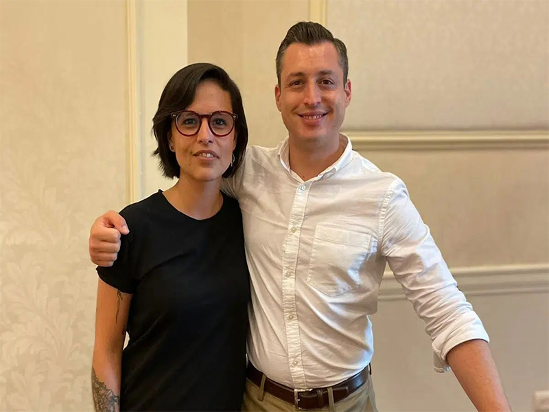 Feminista Lucía Riojas va a secretaría del ayuntamiento en Monterrey