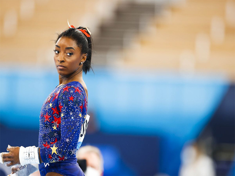 Simone Biles se baja de la final de gimnasia de suelo