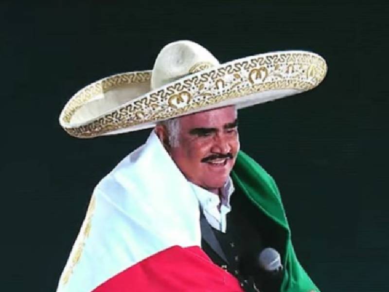 Hospitalizan a Vicente Fernández tras sufrir una caída en su rancho
