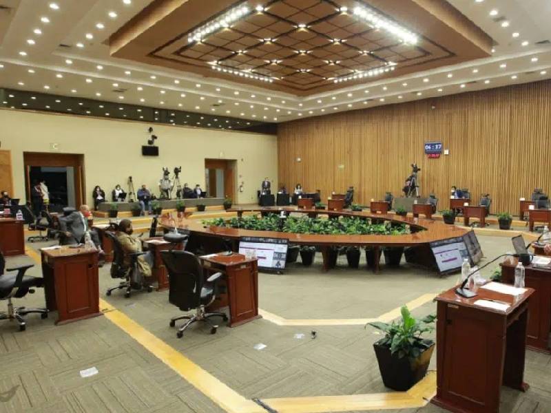 INE proyecta gastar más de 5 mil mdp en revocación de mandato y consulta popular