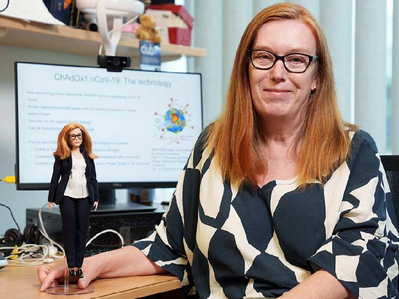 La creadora de la vacuna AztraZeneca tiene su propia Barbie