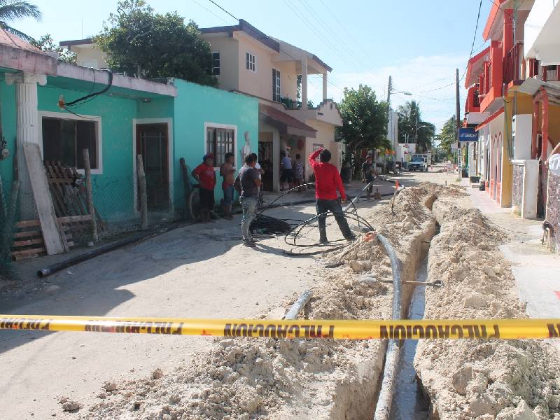 Reclaman falta de agua en Holbox tras el paso de huracán Grace