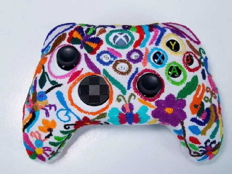Artesanos huicholes transforman controles de Xbox en piezas artesanales