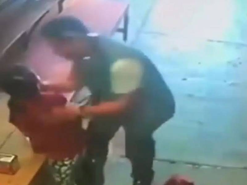 Autoridades dejan libre a un presunto pedófilo tras besos a un menor