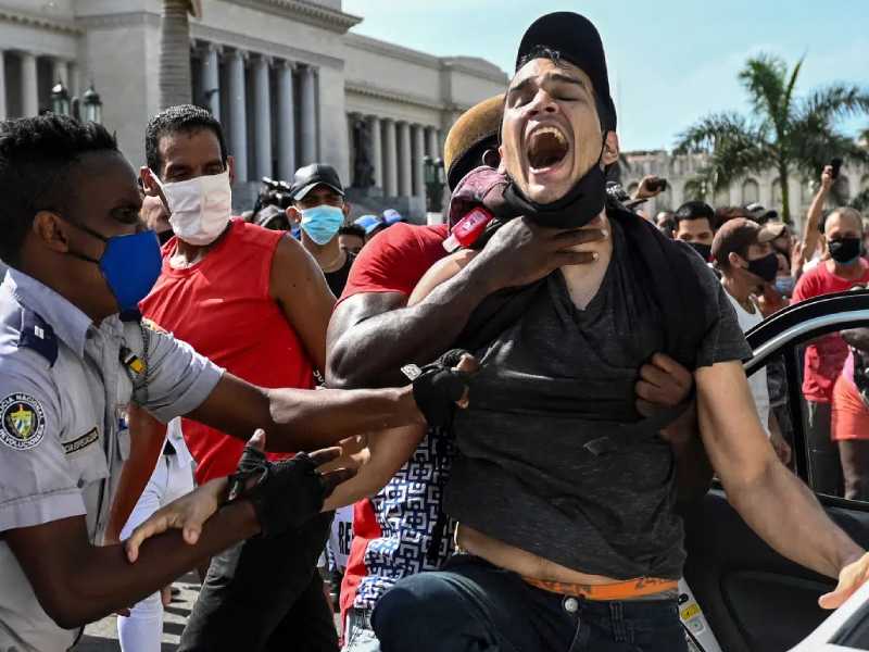 En Cuba dan cárcel por usar internet contra el régimen