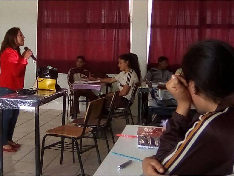 Promueve IEM prevención del embarazo adolescente