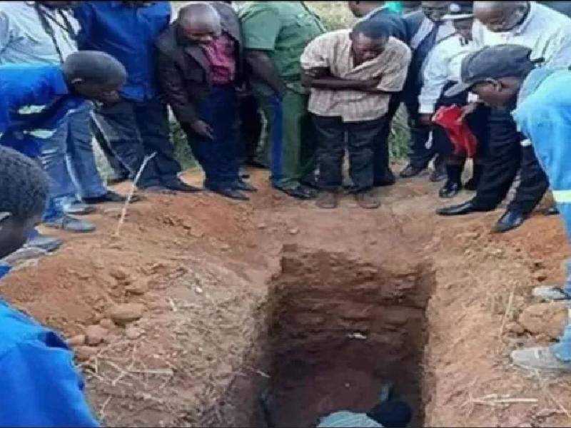 Quería resucitar como Jesucristo; pastor muere tras ser enterrado vivo