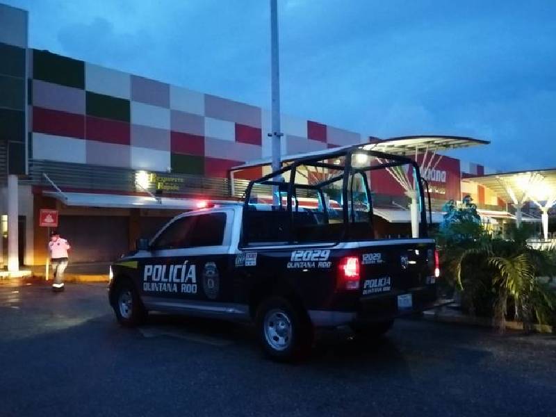 Detiene a tres por intento de saqueos en Playa del Carmen