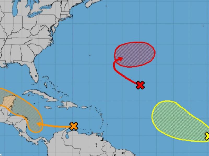 Zona de baja presión cerca de Quintana Roo; podría evolucionar a sistema ciclónico