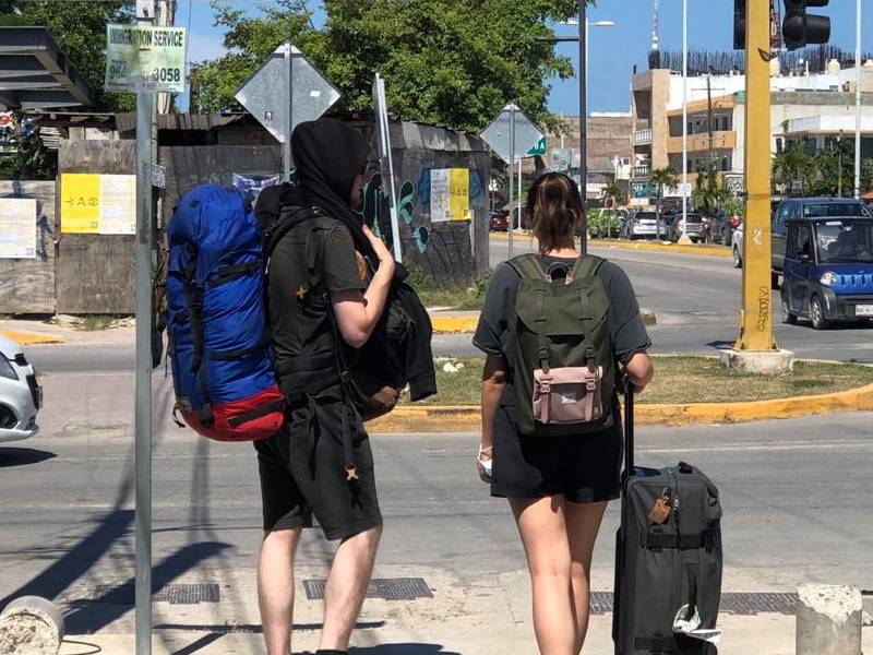 Jóvenes revolucionan los hábitos de viaje estudio