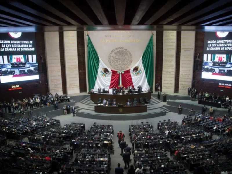 Bancada del PRI en la LXV Legislatura cambia liderazgos por amigos