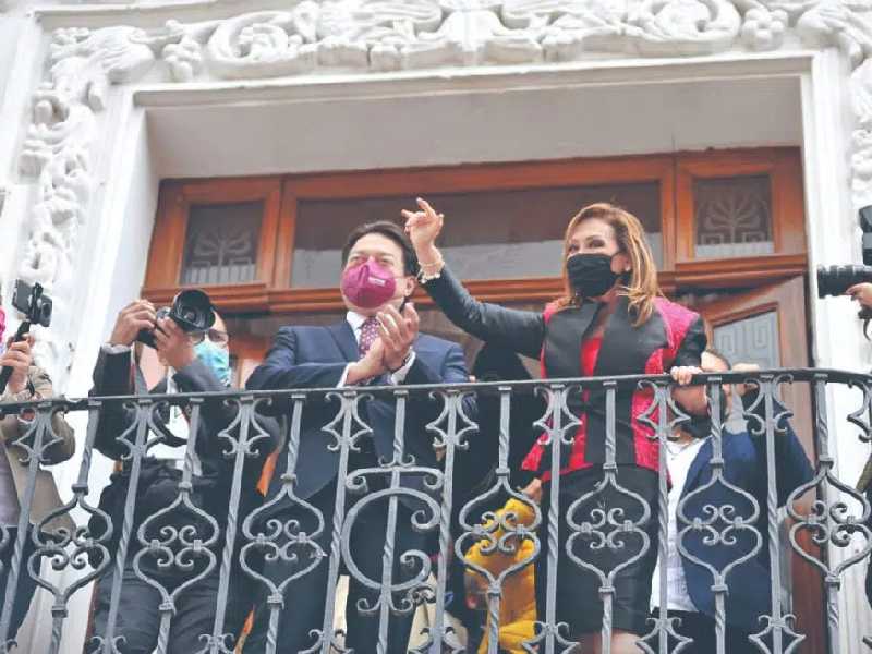 Inicia cambio de gobierno en 15 estados; Cuellar asume en Tlaxcala