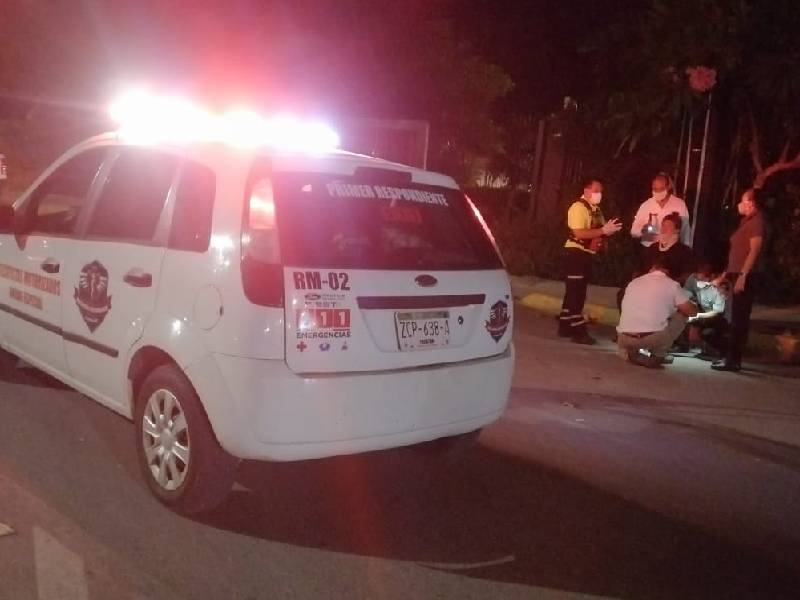Conductor de vehículo se fuga tras embestir a motociclista