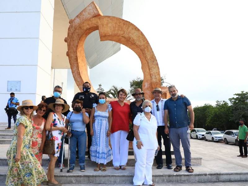 Inaugura obra escultórica 'Sinfonía Kukulcán' de Luis Aguilar