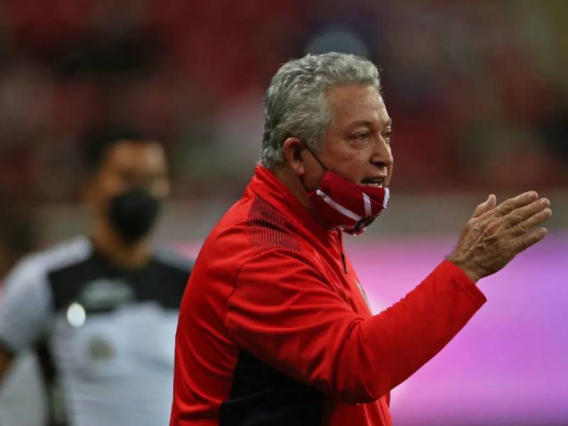 Vucetich deja la dirección técnica de las Chivas del Guadalajara