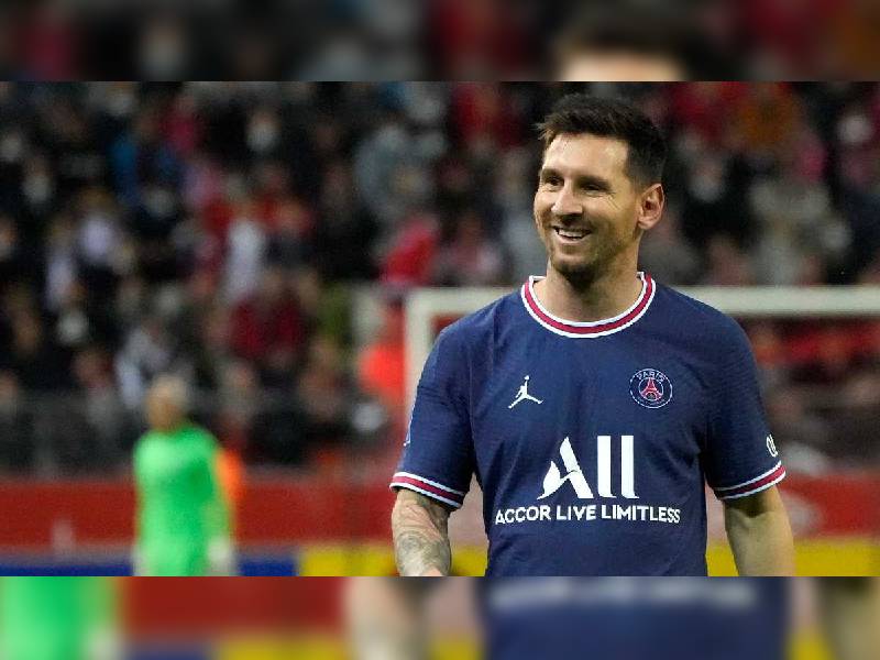 Messi titular por primera vez en un partido de la liga francesa