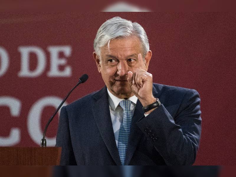Busca AMLO eliminar artículo 33 de la Constitución