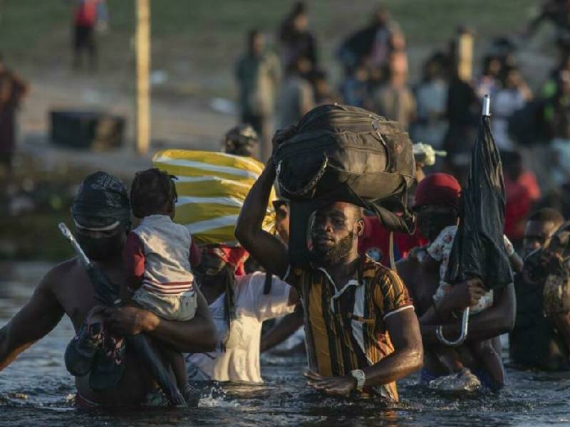 Enviado de Biden en Haití renuncia bajo protesta por trato a migrantes