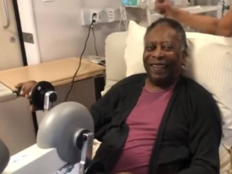 Pelé en el hospital