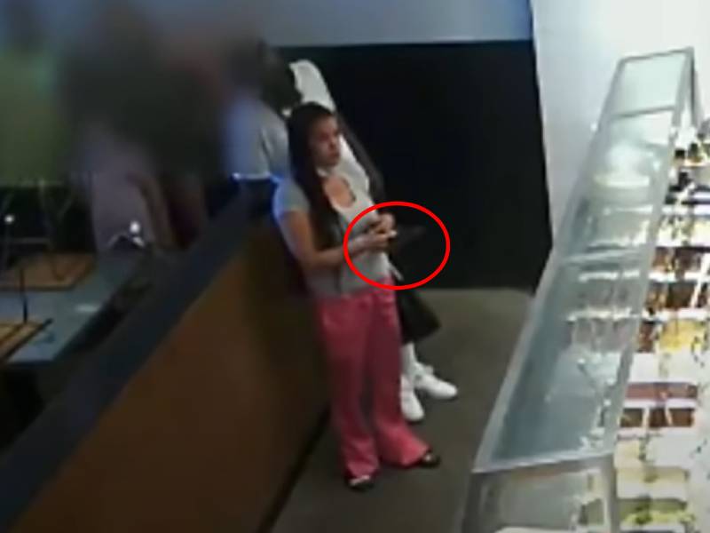 Mujer exige se le atienda