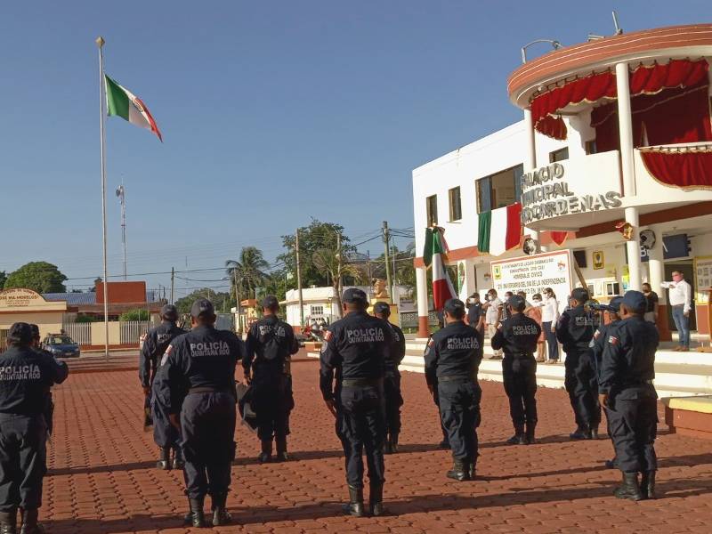 Independencia de México: Discreto evento cívico en Lázaro Cárdenas