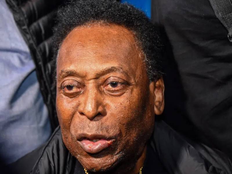 Aunque su salud es frágil, Pelé está de buen ánimo tras recaída